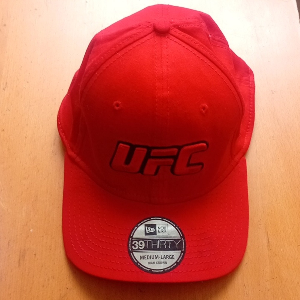 UFC Hat - Picture 1 of 5